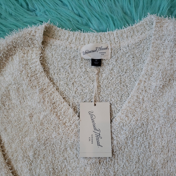 NWT Universal Thread Women's Long Sleeve Cream Sweater - Picture 5 of 5